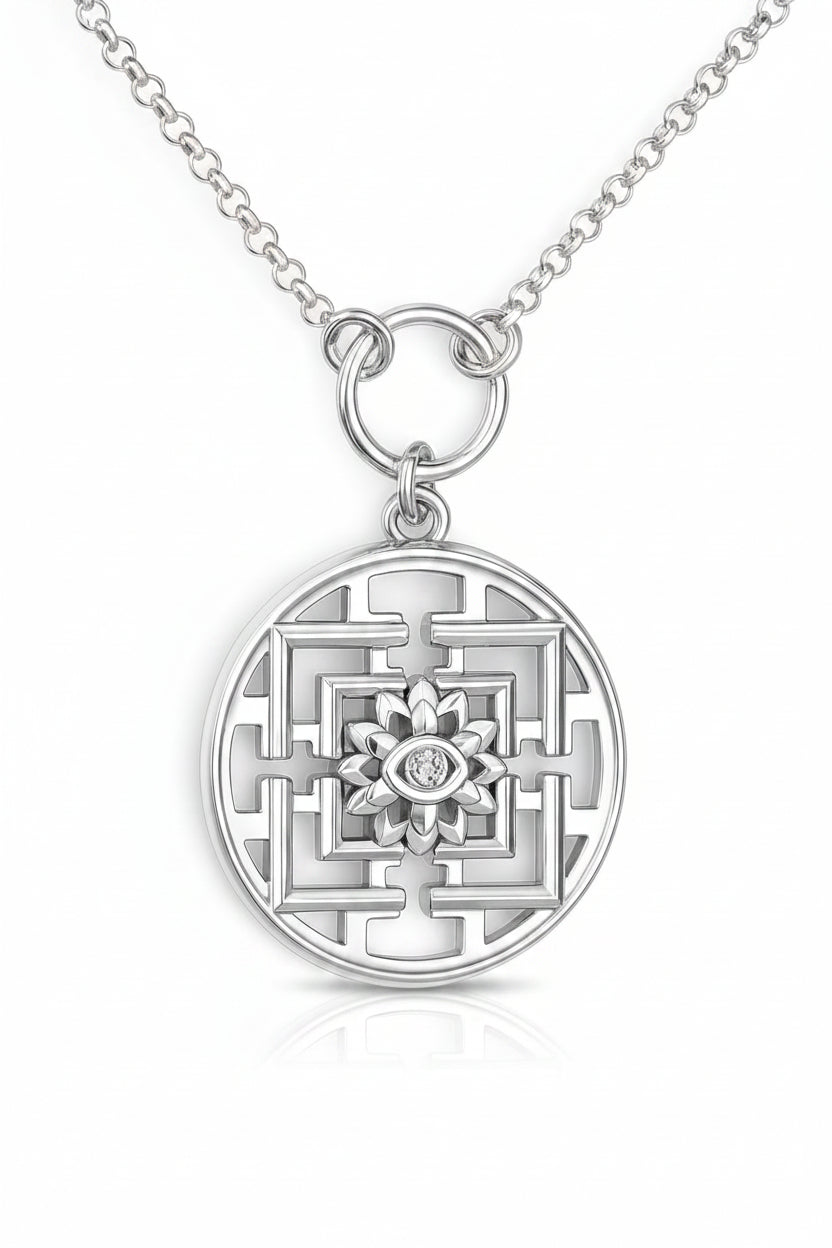 Wheel of Time Pendant Necklace in Sterling Silver